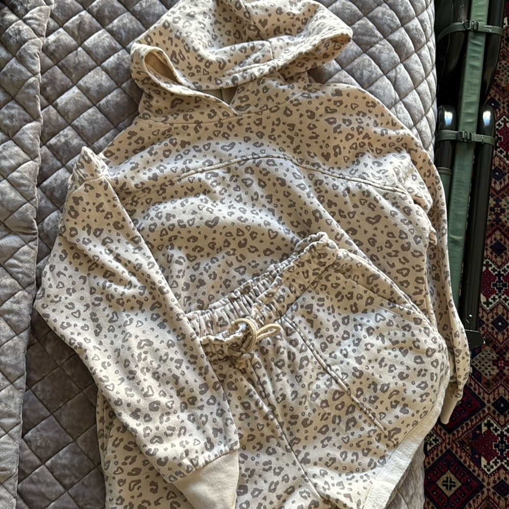 Short hoodie set Cozie by Pink Rose Size Medium